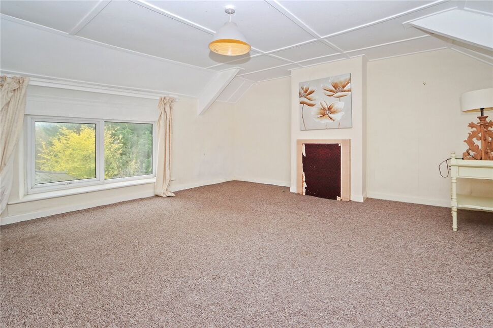 5 bedroom Detached House for sale, Front Street, Ebchester, DH8 £350,000