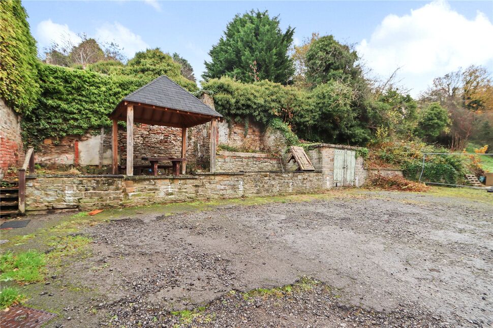 5 bedroom Detached House for sale, Front Street, Ebchester, DH8 £350,000