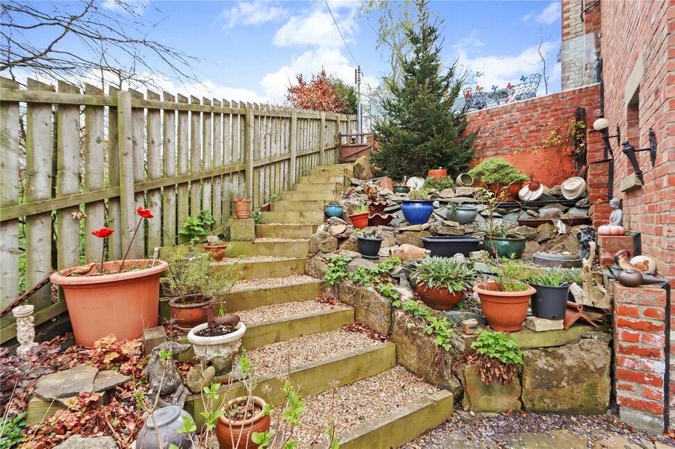 6 bedroom Detached House for sale, Burnopfield Road, Rowlands Gill, NE39 £450,000