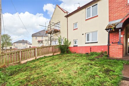 Welford Road, The Grove, 2 bedroom Mid Terrace House for sale, £59,950