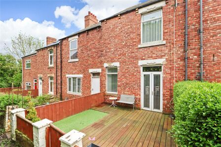 3 bedroom Mid Terrace House to rent