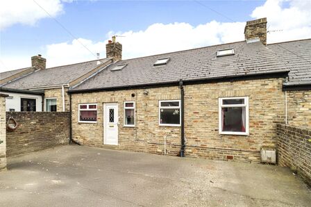 2 bedroom Mid Terrace Bungalow for sale