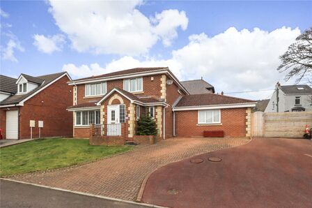 Burnwood Close, 4 bedroom Detached House for sale, £300,000