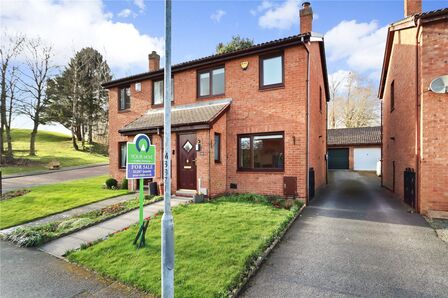 Dominies Close, 3 bedroom Semi Detached House for sale, £200,000