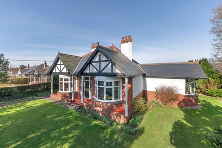 Station Road, 4 bedroom Detached Bungalow for sale, £450,000
