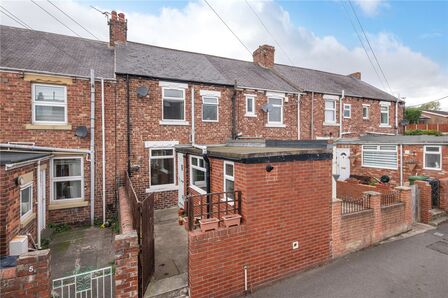 2 bedroom Mid Terrace House for sale