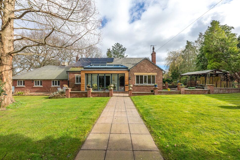 5 bedroom Detached Bungalow for sale