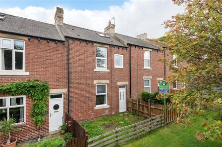 Burnop Terrace, 3 bedroom Mid Terrace House for sale, £120,000