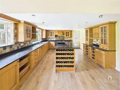 Orchard Avenue, 5 bedroom Semi Detached House for sale, &pound;235,000