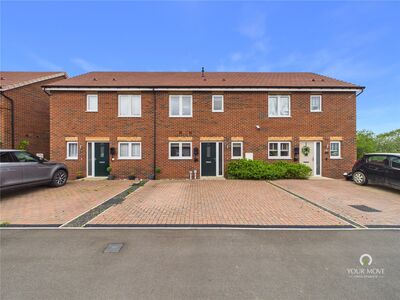 3 bedroom Mid Terrace House for sale