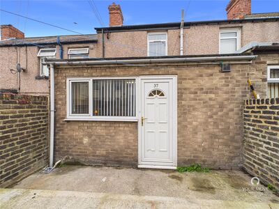 Forth Street, 2 bedroom Mid Terrace House to rent, &pound;550 pcm