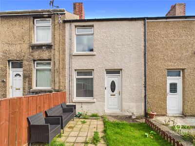 2 bedroom Mid Terrace House for sale