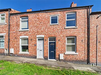 2 bedroom Mid Terrace House for sale