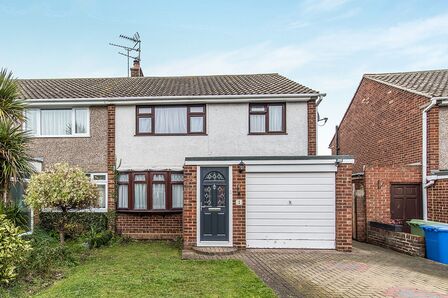 3 bedroom Semi Detached House to rent