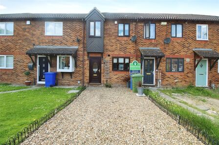 2 bedroom Mid Terrace House for sale