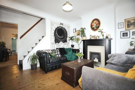 Bayford Road, 3 bedroom Mid Terrace House for sale, £250,000