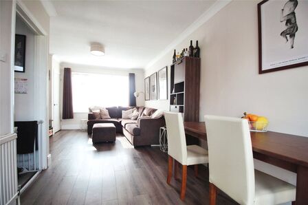 Palmerston Walk, 2 bedroom End Terrace House for sale, £240,000