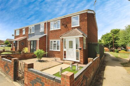 3 bedroom End Terrace House for sale