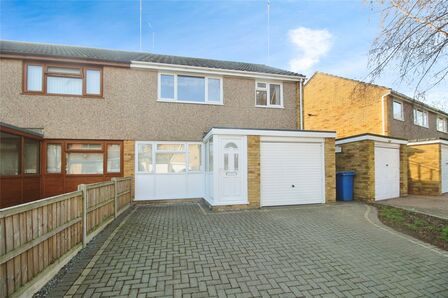 3 bedroom Semi Detached House to rent