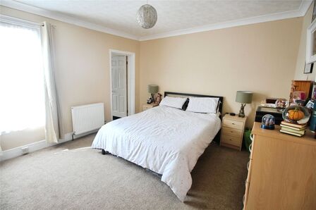 Murston Road, 3 bedroom Mid Terrace House for sale, £230,000