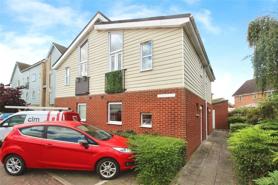 Main image of 1 bedroom Flat for sale, Onyx Drive, Sittingbourne, Kent, ME10