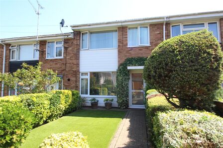 3 bedroom Mid Terrace House for sale