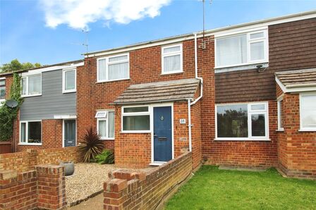 3 bedroom Mid Terrace House for sale
