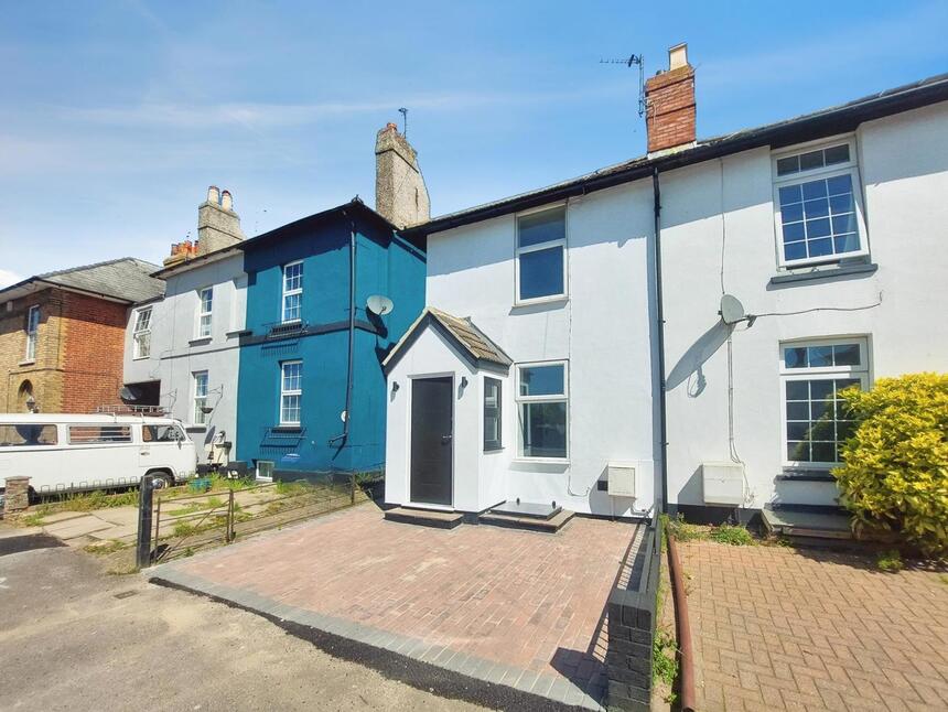 Main image of 2 bedroom Semi Detached House to rent, London Road, Teynham, Kent, ME9