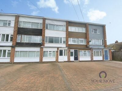 3 bedroom Mid Terrace House for sale