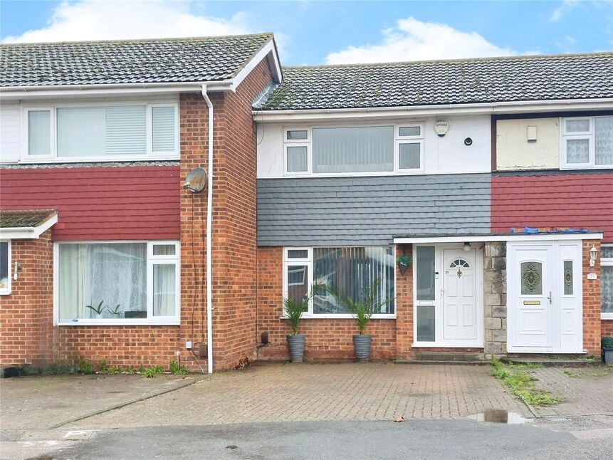 Main image of 2 bedroom Mid Terrace House for sale, Gladstone Drive, Sittingbourne, Kent, ME10