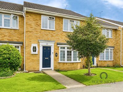 3 bedroom Mid Terrace House for sale