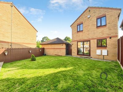 Pavilion Drive, 3 bedroom Detached House for sale, &pound;350,000
