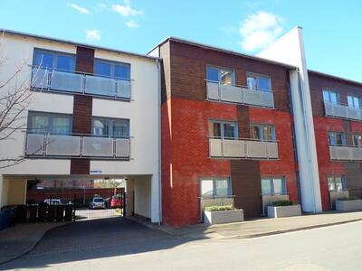 Marsh House Marsh Street, 2 bedroom  Flat to rent, £695 pcm