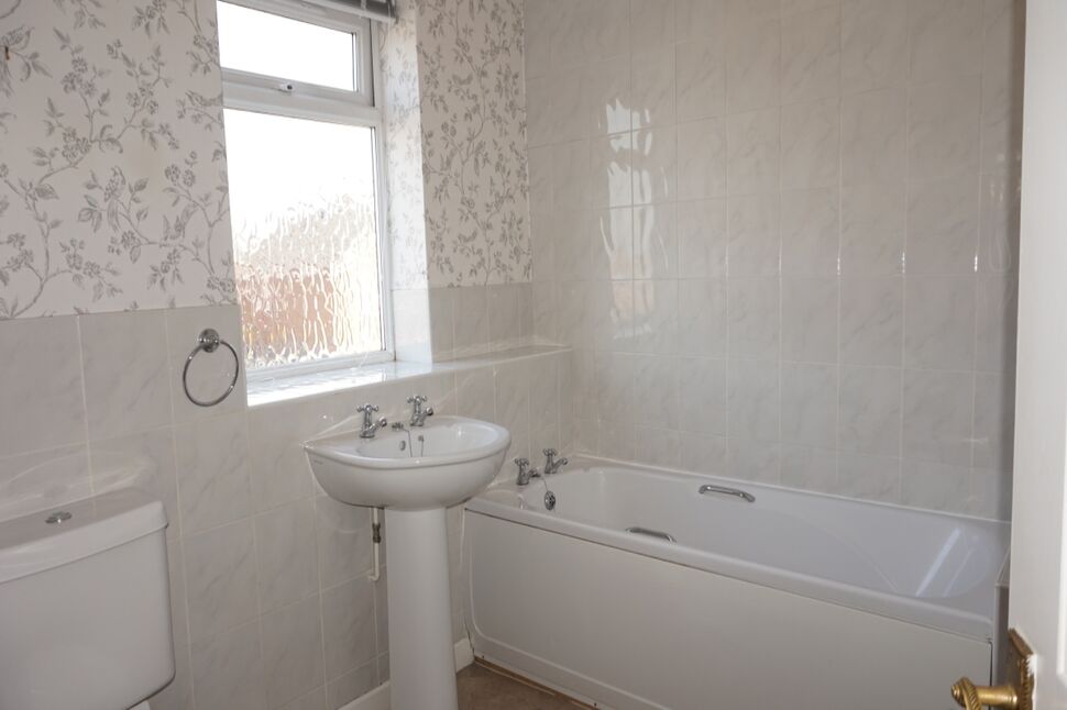 En-Suite Bathroom