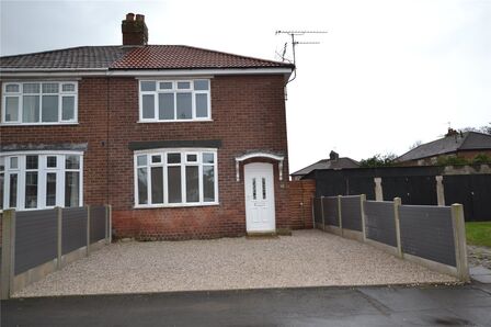 2 bedroom Semi Detached House to rent