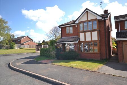 Nash Avenue, 4 bedroom Detached House for sale, £385,000