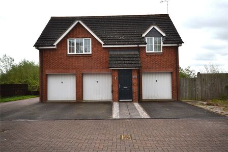 Pioneer Way, 2 bedroom Flat to rent, &pound;1,195 pcm