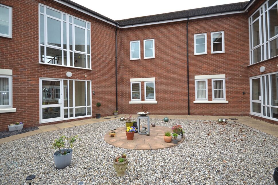 Main image of 2 bedroom Flat to rent, Castlemill Close, Weston, Staffordshire, ST18