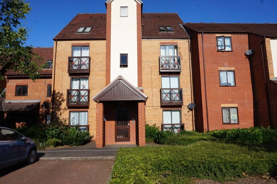 Main image of 2 bedroom Flat for sale, Peter James Court, Stafford, Staffordshire, ST16