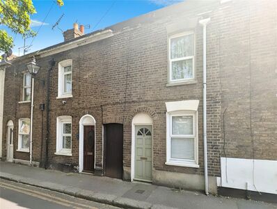 Beach Street, 2 bedroom Mid Terrace House to rent, £900 pcm