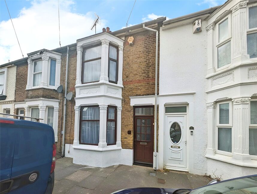 2 bedroom Mid Terrace House for sale, Wellesley Road, Sheerness, ME12
