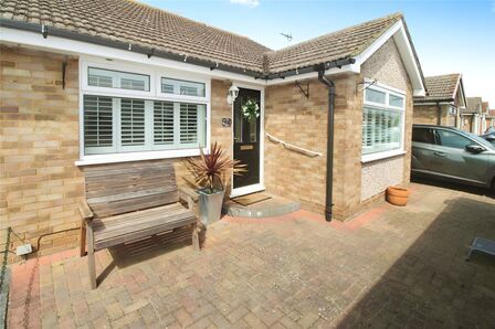 Rosemary Avenue, 3 bedroom Semi Detached Bungalow for sale, £350,000