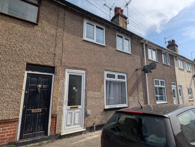 3 bedroom Mid Terrace House for sale