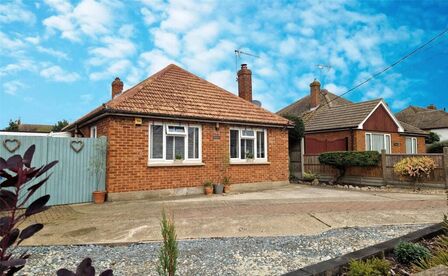 4 bedroom Detached Bungalow for sale