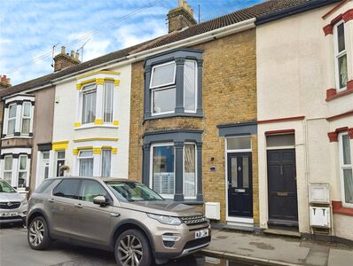 3 bedroom Mid Terrace House for sale