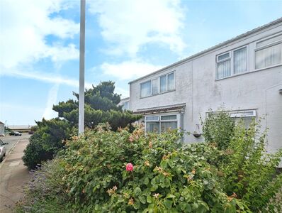 3 bedroom Mid Terrace House for sale