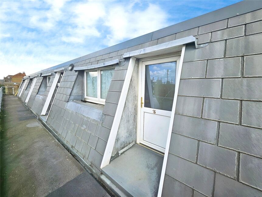 Main image of 1 bedroom  Flat to rent, High Street, Sheerness, Kent, ME12