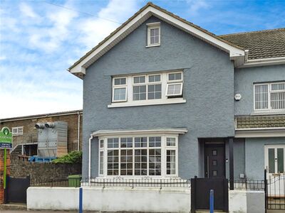 4 bedroom End Terrace House for sale