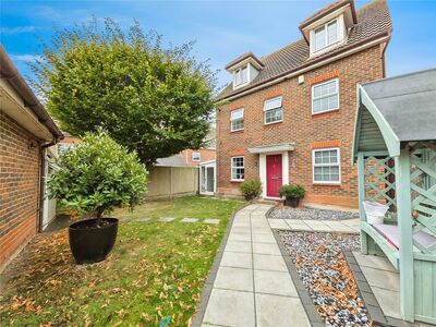 6 bedroom Detached House for sale