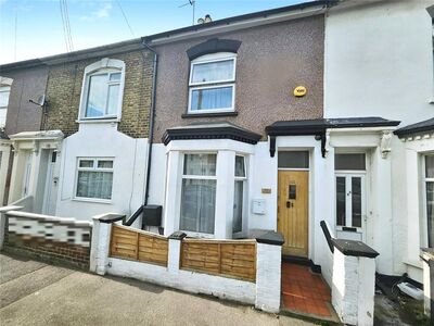 3 bedroom Mid Terrace House for sale